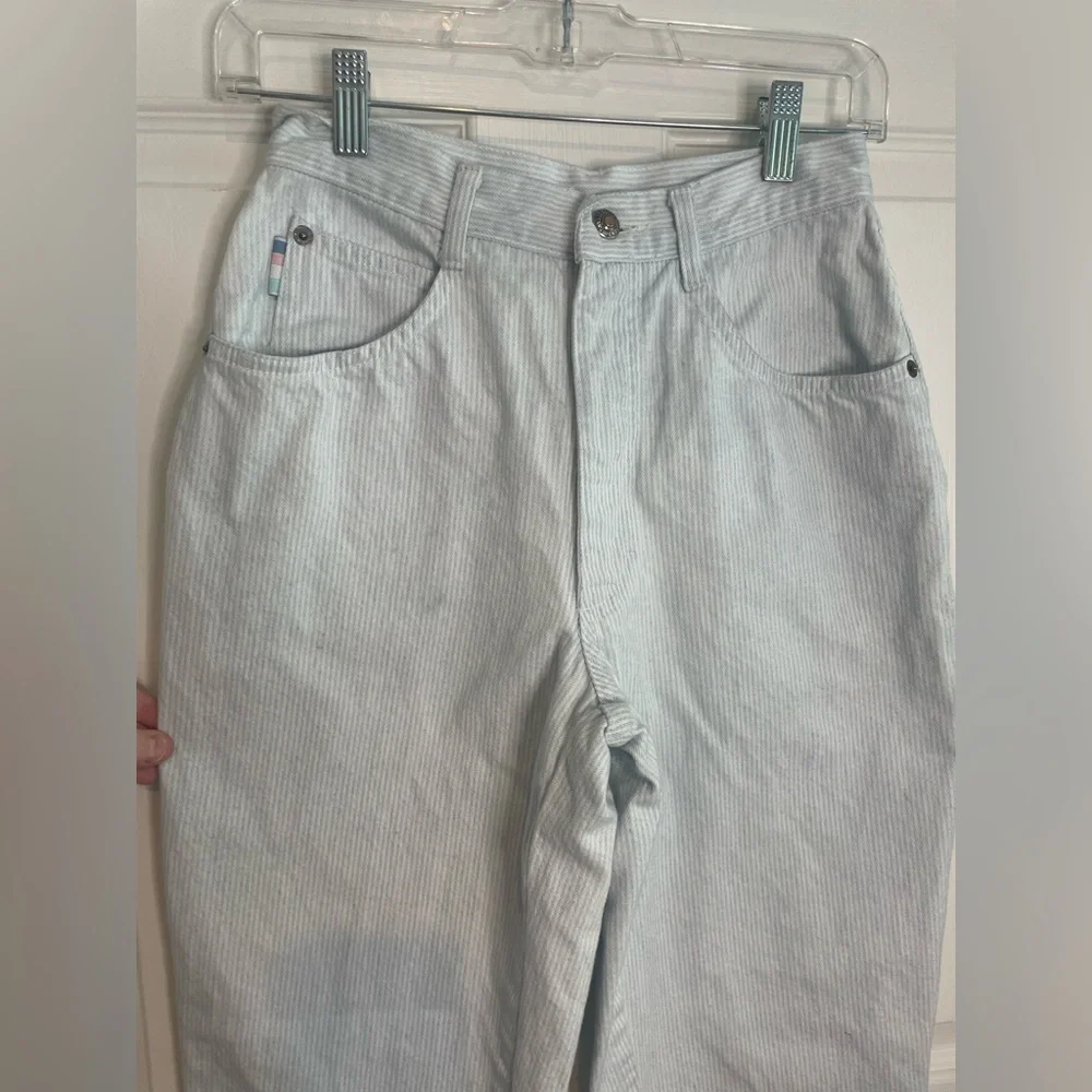 VINTAGE - PINSTRIPE HIGH RISE JEANS PETITE